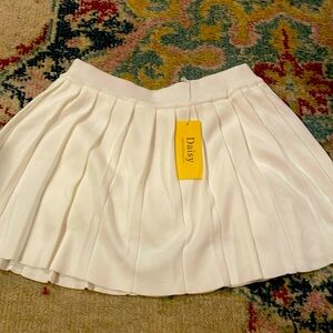 White daisy style2sam@hotmail.com